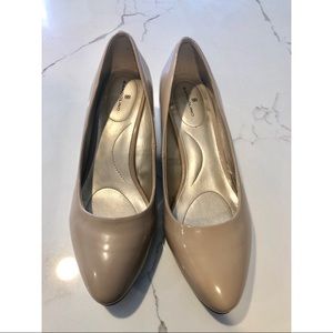 Bandolino Franci Wedge Pump